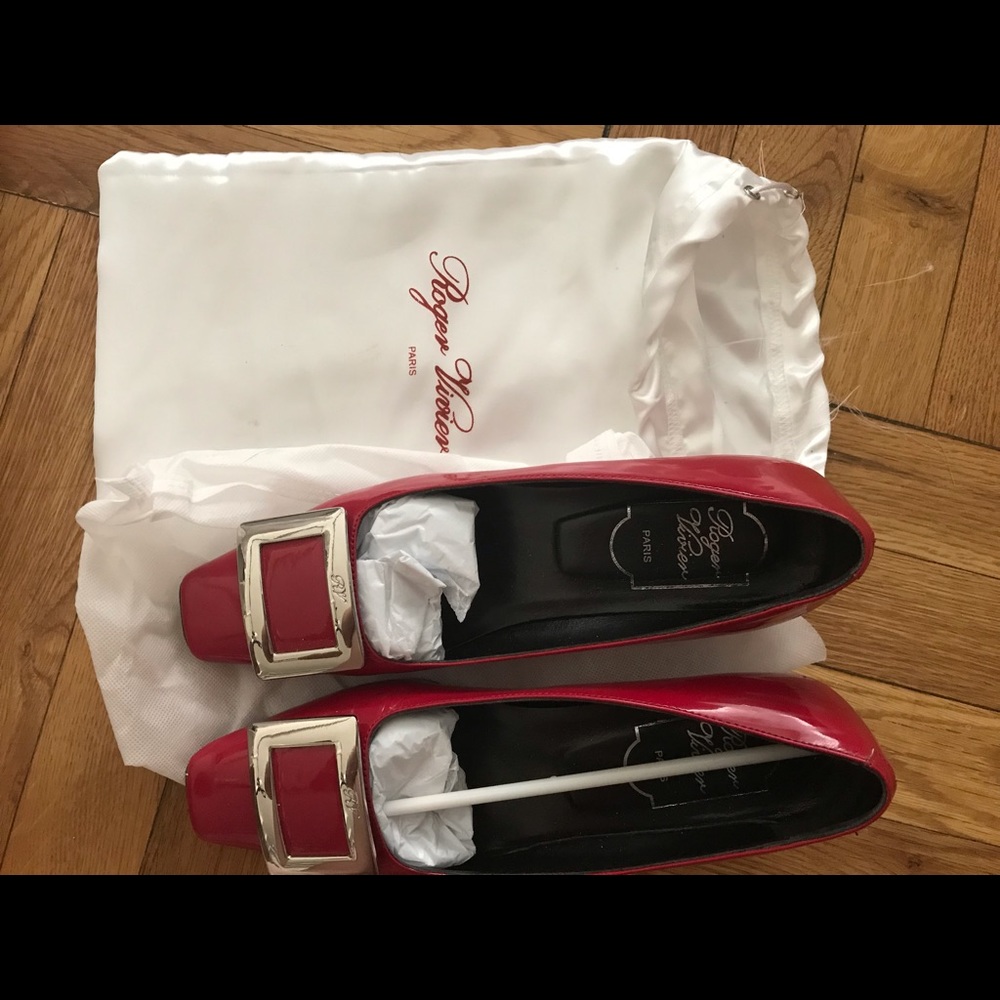 RV like red patent pump